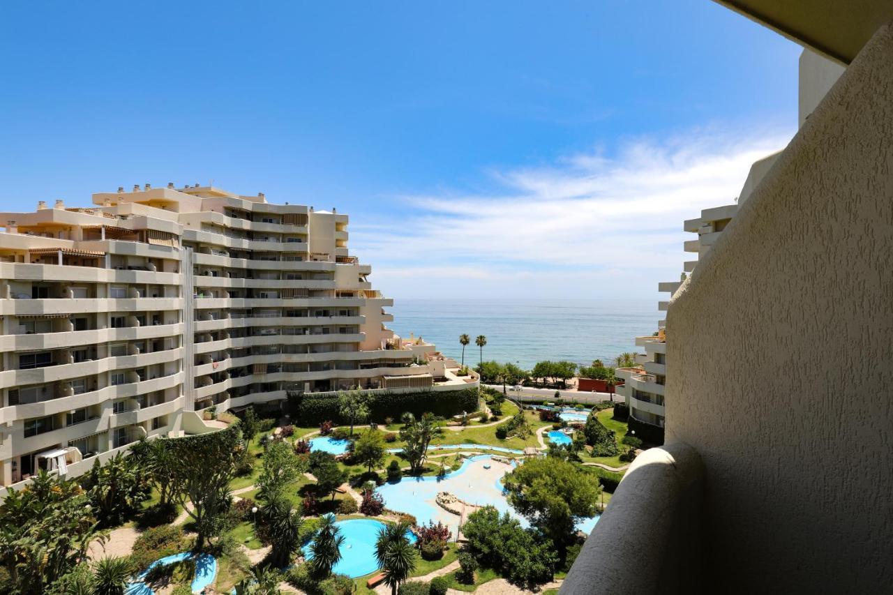 074 - Fabulous Sea View Apartment In Benal Beach Complex Benalmádena Kültér fotó