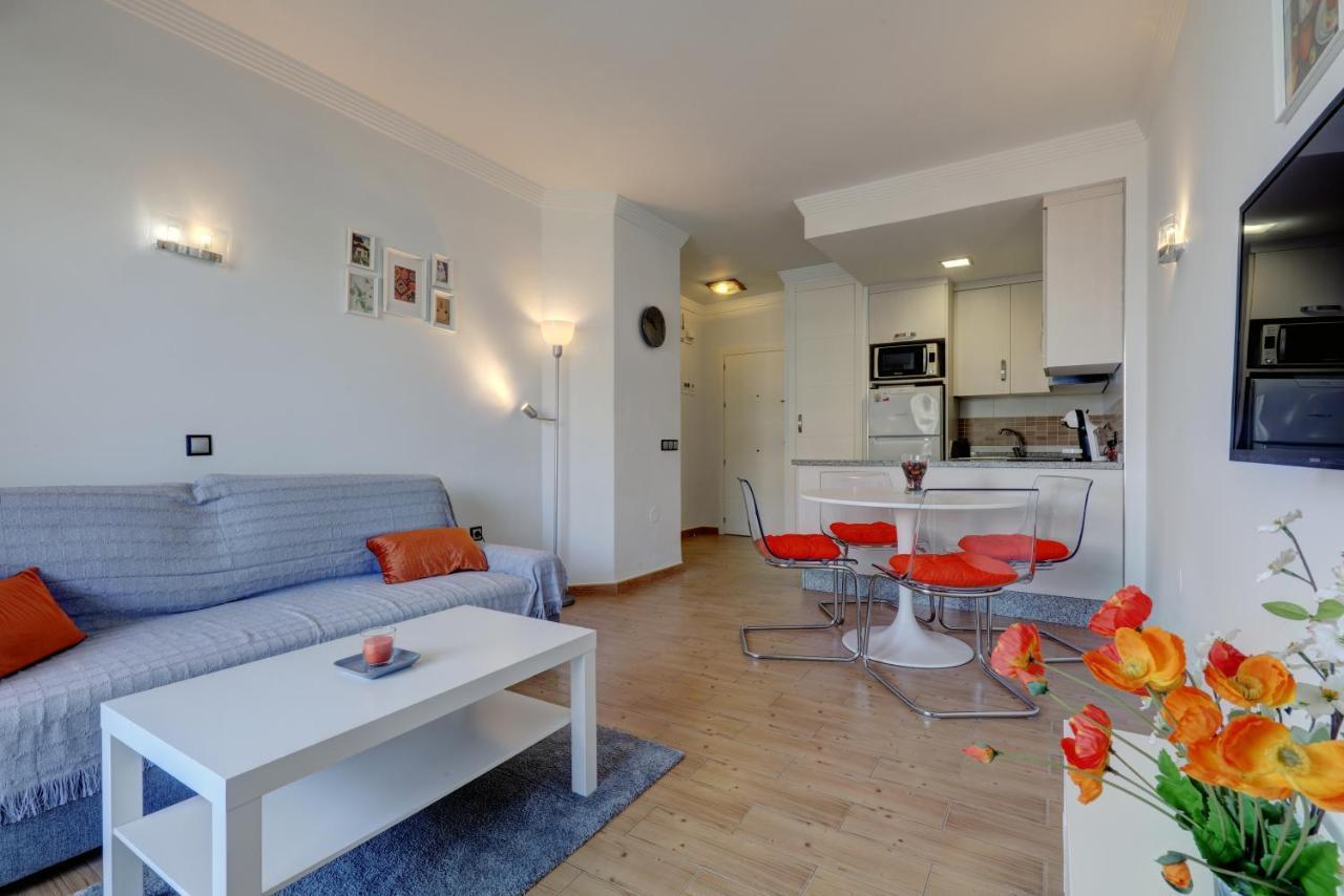 074 - Fabulous Sea View Apartment In Benal Beach Complex Benalmádena Kültér fotó