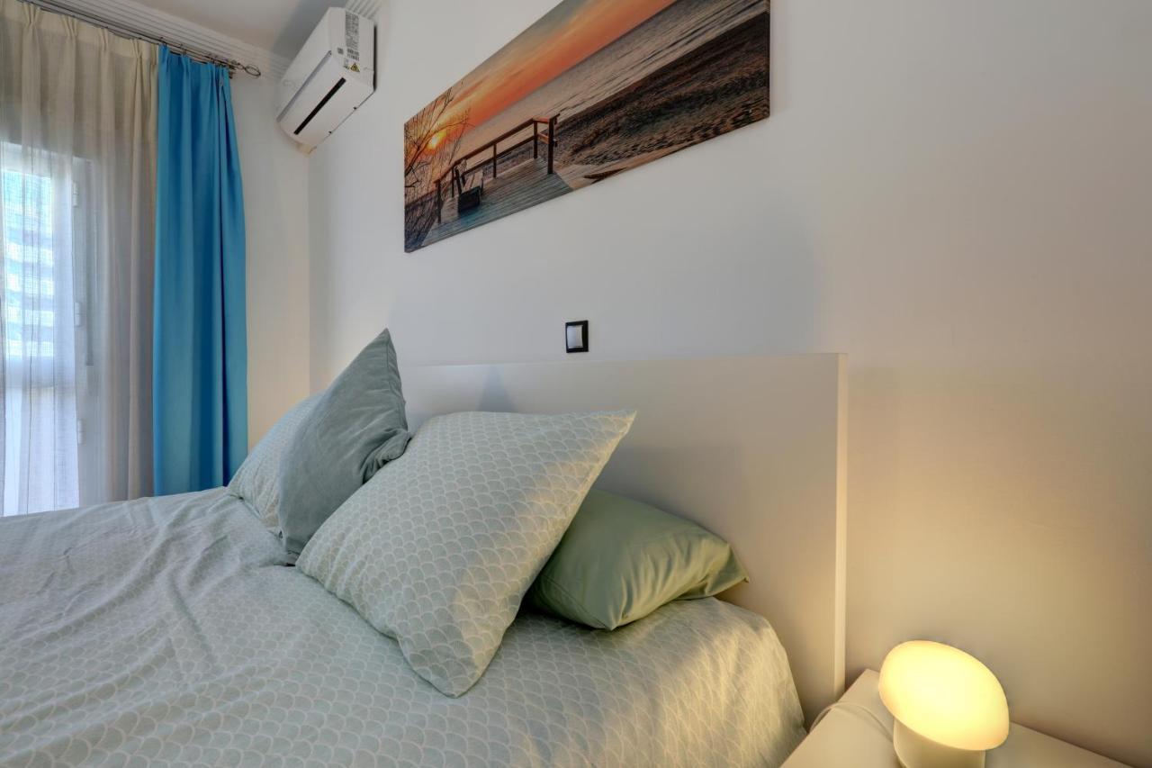 074 - Fabulous Sea View Apartment In Benal Beach Complex Benalmádena Kültér fotó