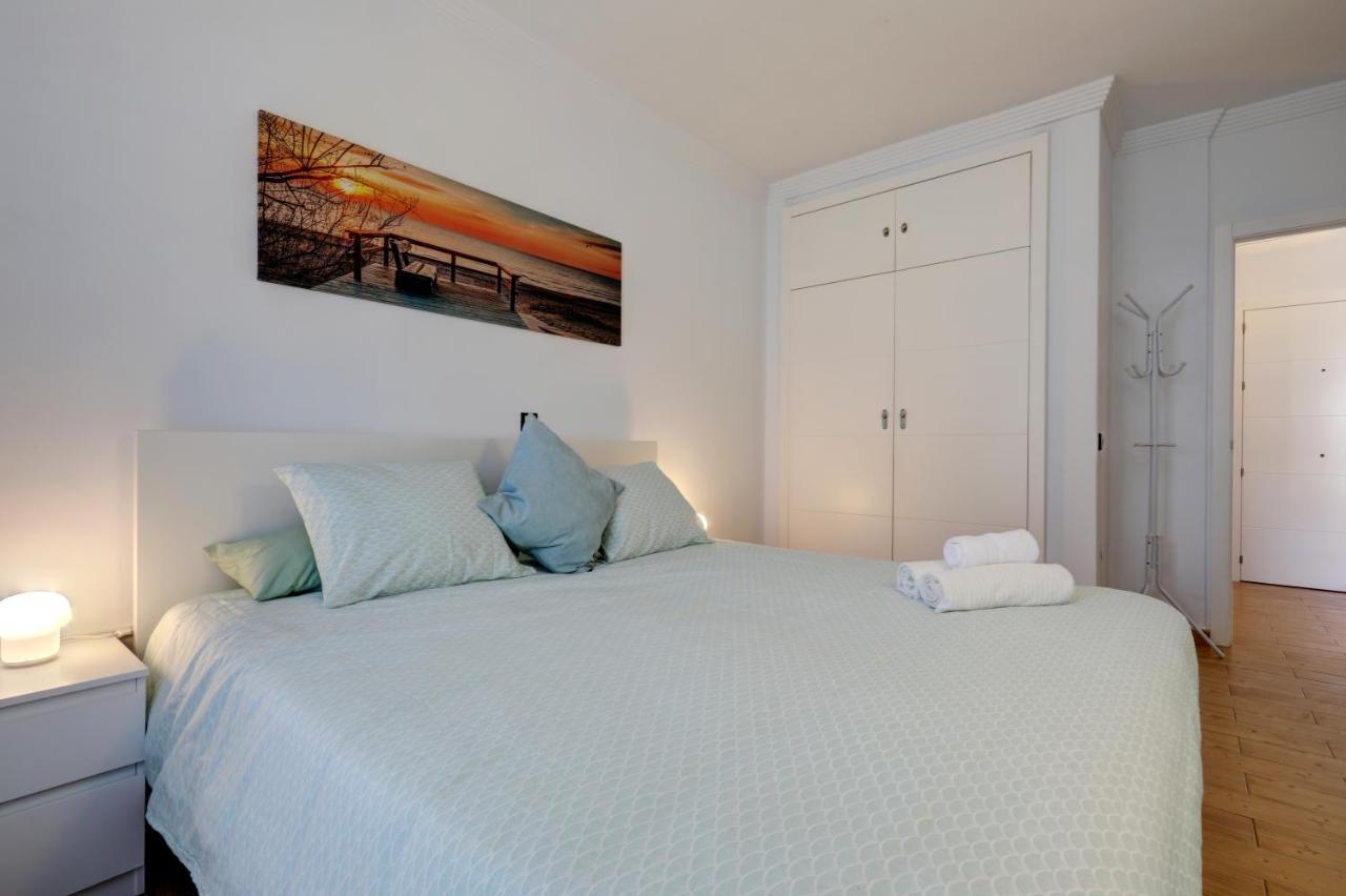 074 - Fabulous Sea View Apartment In Benal Beach Complex Benalmádena Kültér fotó