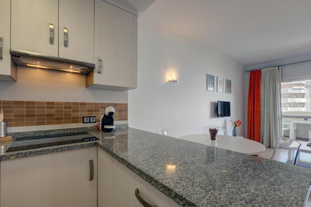 074 - Fabulous Sea View Apartment In Benal Beach Complex Benalmádena Kültér fotó