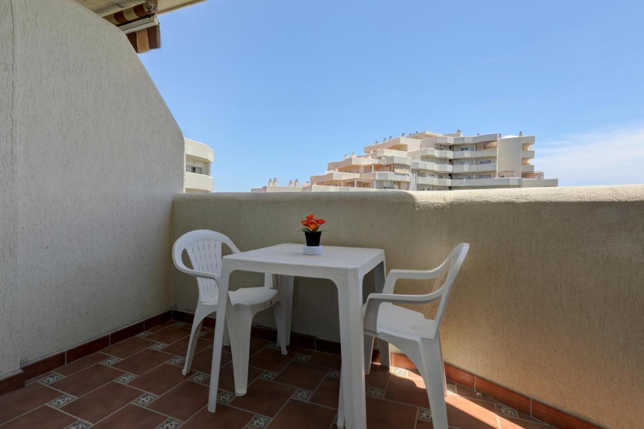074 - Fabulous Sea View Apartment In Benal Beach Complex Benalmádena Kültér fotó